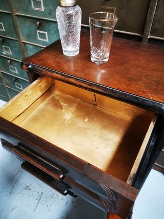 nevera antigua. mueble bar. art deco