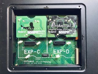 Roland JV-1080 y dos expansiones orquestales