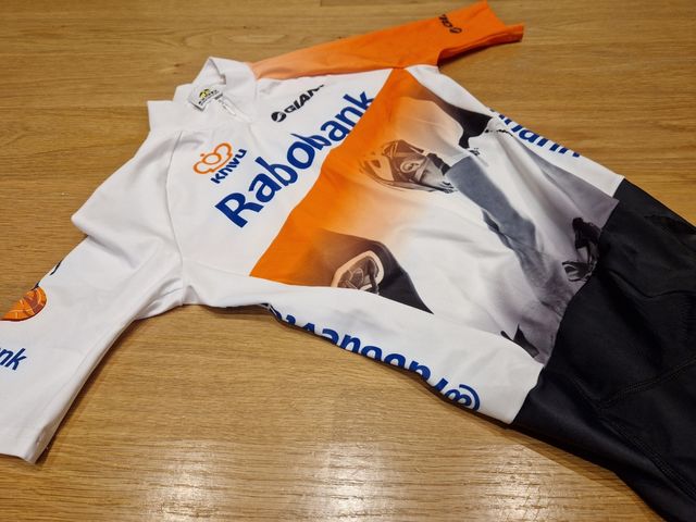 TALLA S. SKINSUIT O BUZO RABOBANK