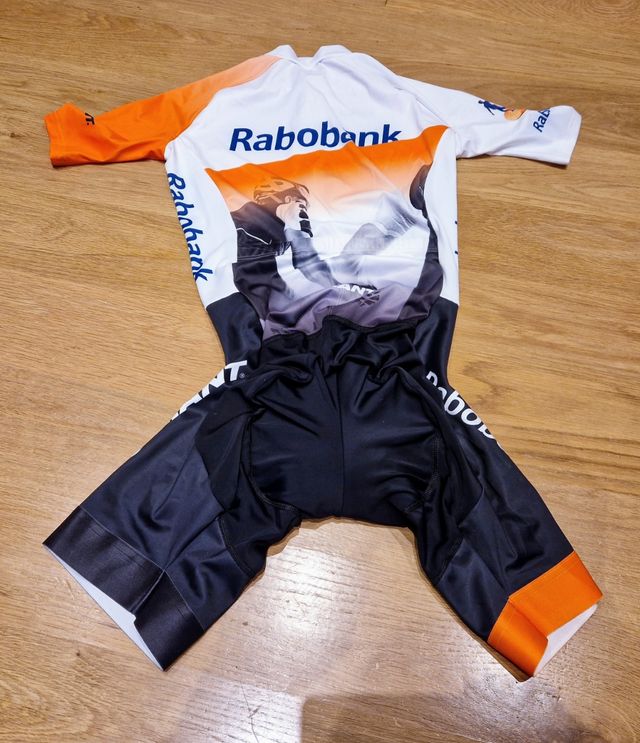 TALLA S. SKINSUIT O BUZO RABOBANK