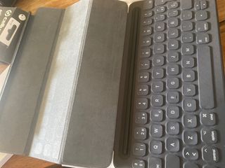 Teclado funda iPad Pro A estrenar