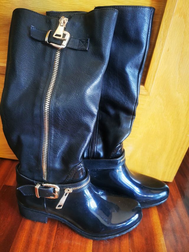 Botas caña alta negras