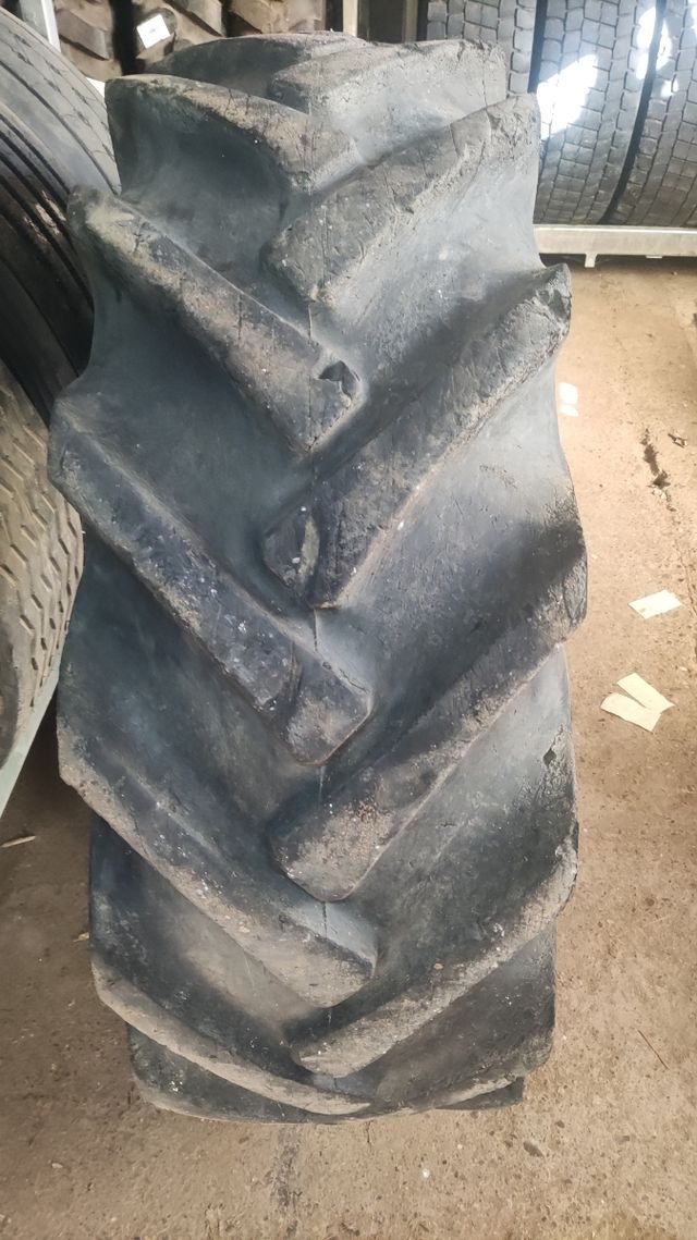 neumático 15.5/80-24 (400/80-24)