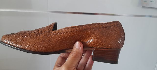 Zapato señora en piel color cuero