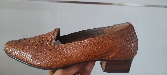 Zapato señora en piel color cuero