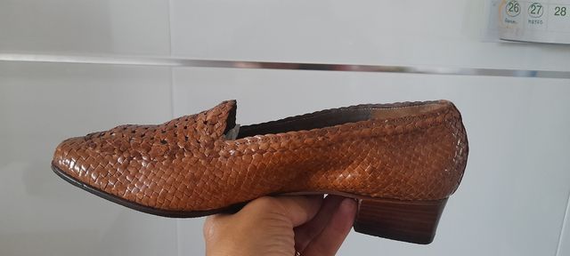 Zapato señora en piel color cuero