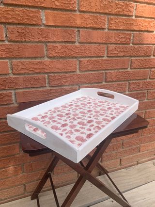 BANDEJA DE MADERA DECORADA