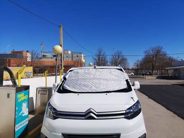 Protector exterior para el sol y las heladas