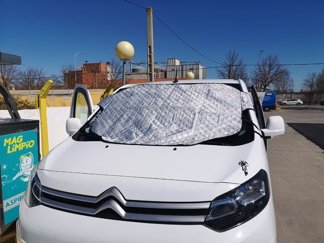 Protector exterior para el sol y las heladas