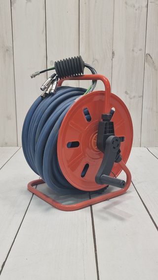 200 metros de cable audio video  peso 85 kilos