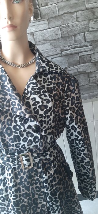 GABARDINA PRIMAVERA ANIMAL PRINS.