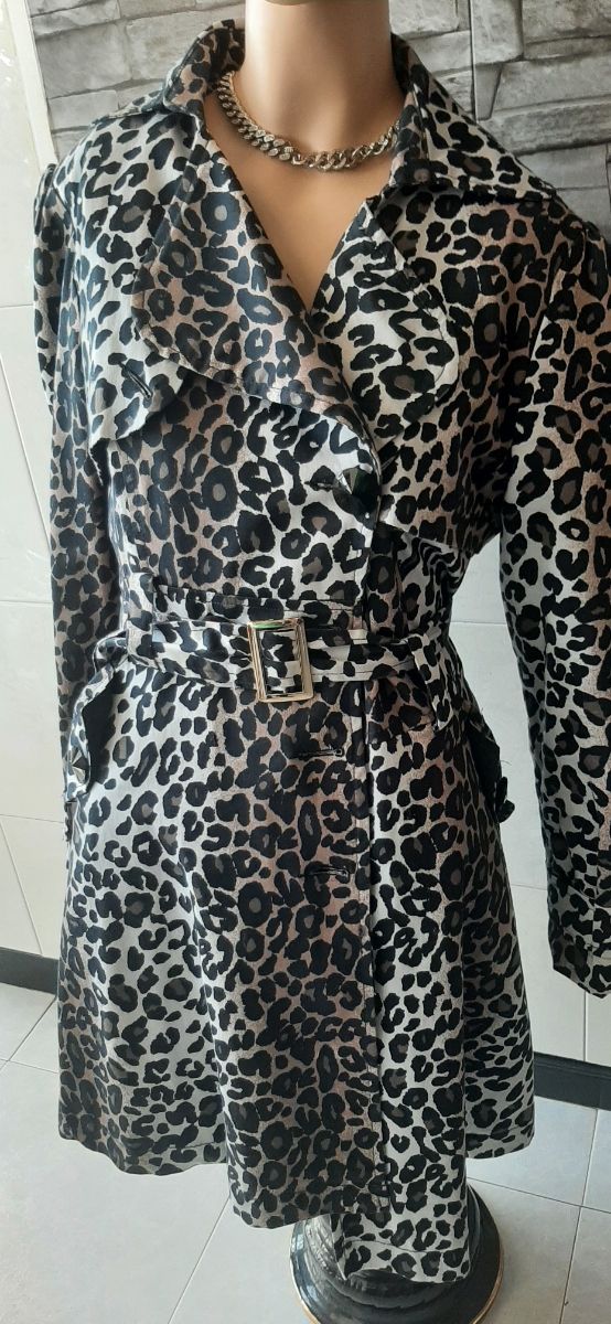 GABARDINA PRIMAVERA ANIMAL PRINS.