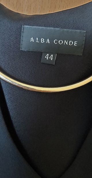 blusa alba conde negra