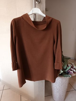 blusa marrone bruciato