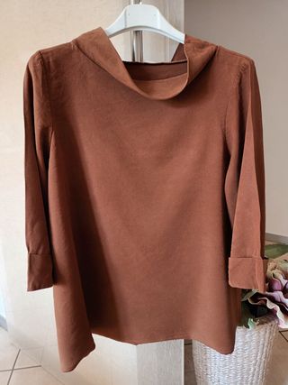 blusa marrone bruciato