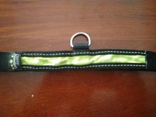 Collar reflectante para mascota.