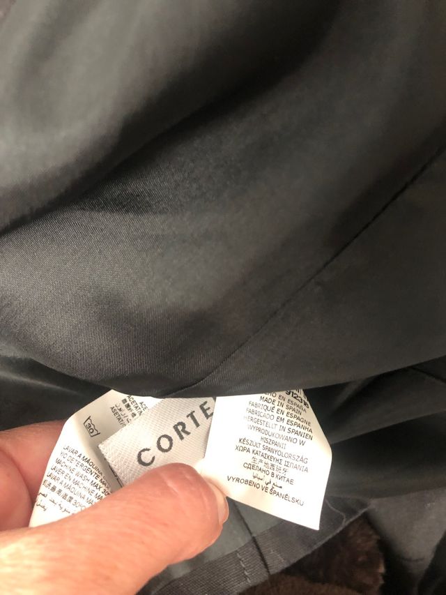 Chaqueta negra de Cortefiel