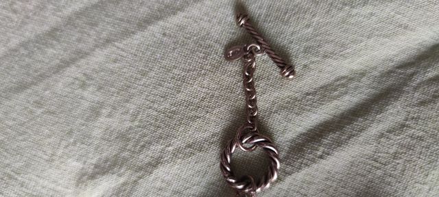 Gargantilla de la firma Monet.