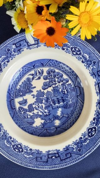 PLATO HONDO "OLD WILLOW" ALFRED MEAKIN.