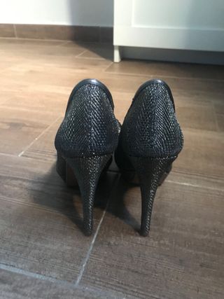Zapato tacón  Zara