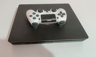 PS4 de 1 TB + Mando + Cables