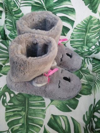 NUEVO Zapatillas Casa Peluche Gris