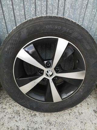 Llantas Skoda. 
