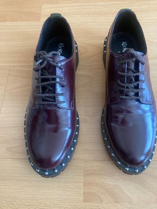 Zapatos kickers burdeos