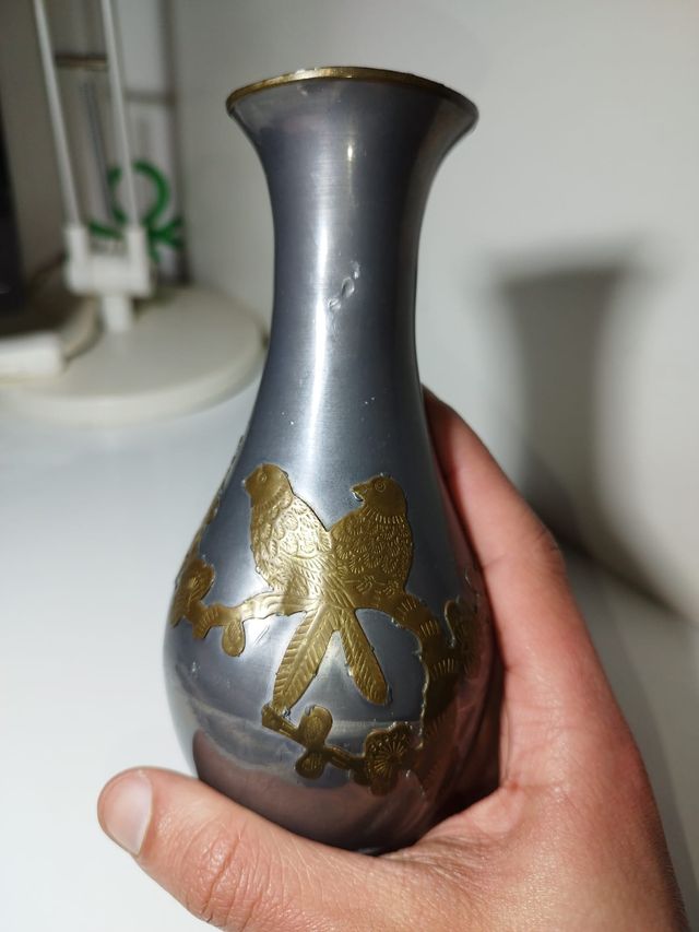 jarron de estaño y niquel