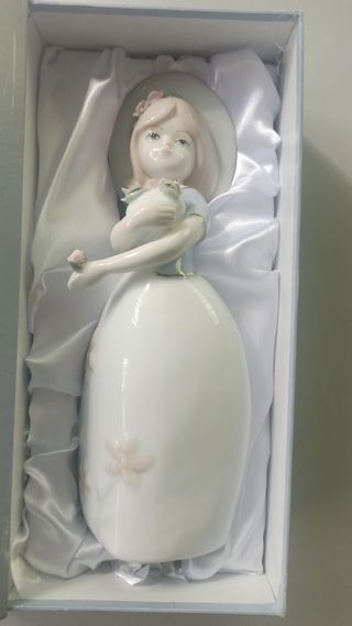 CANDELABRI, STATUINE IN CERAMICA e ATOMIUM..