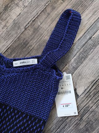 Top crop 💙🖤 Zara 💙🖤 punto 💙🖤 talla S