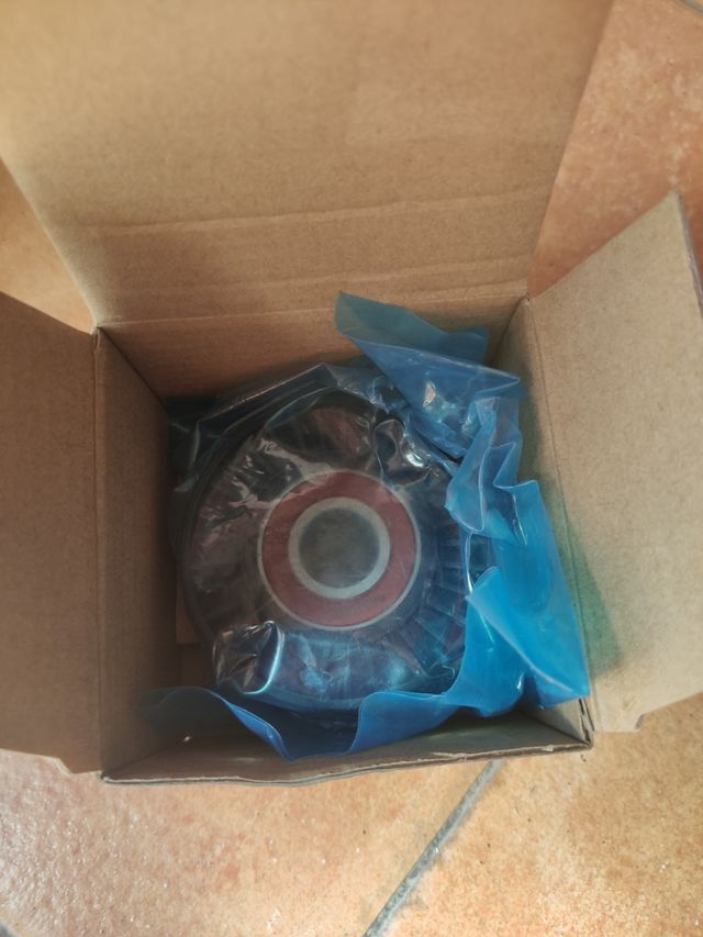 Polea tensora correa auxiliar