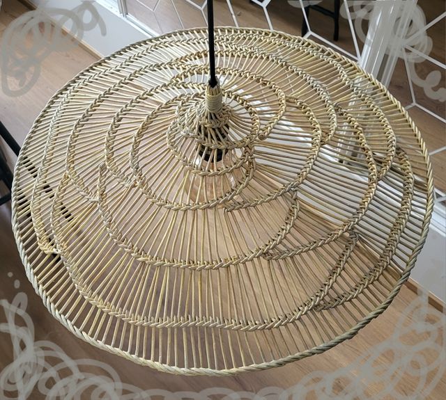 Lámpara de mimbre ecológico, técnica Périgord. 
