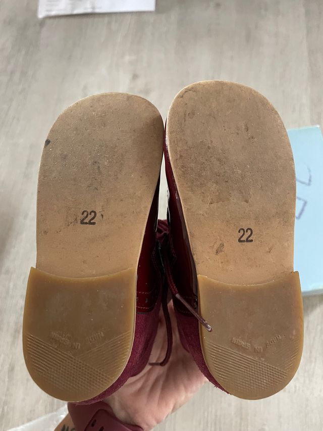 Pascuala granate piel talla 22