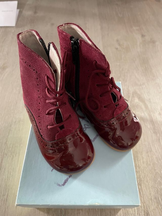 Pascuala granate piel talla 22