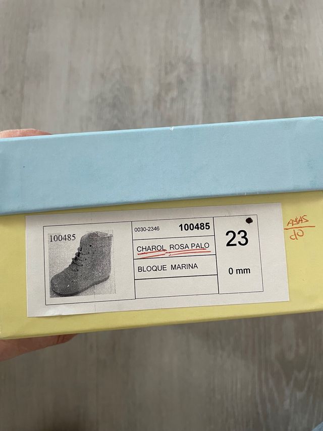 Pascuala rosa niña piel talla 23