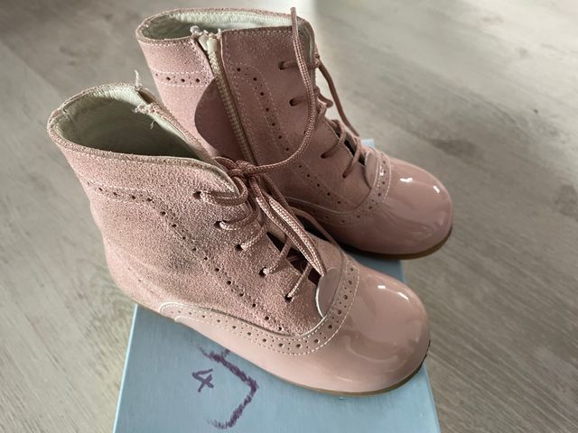 Pascuala rosa niña piel talla 24