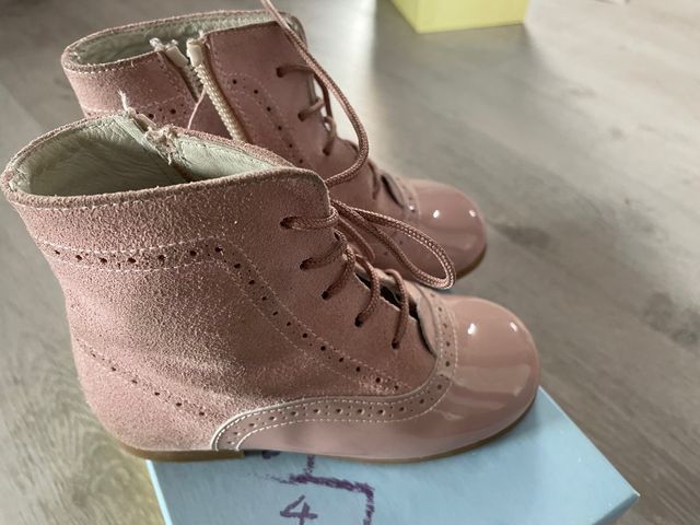 Pascuala rosa niña piel talla 24