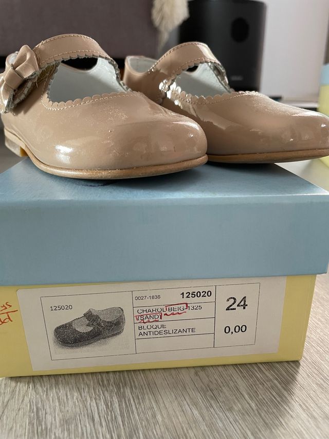 Zapato charol beige piel niña talla 24