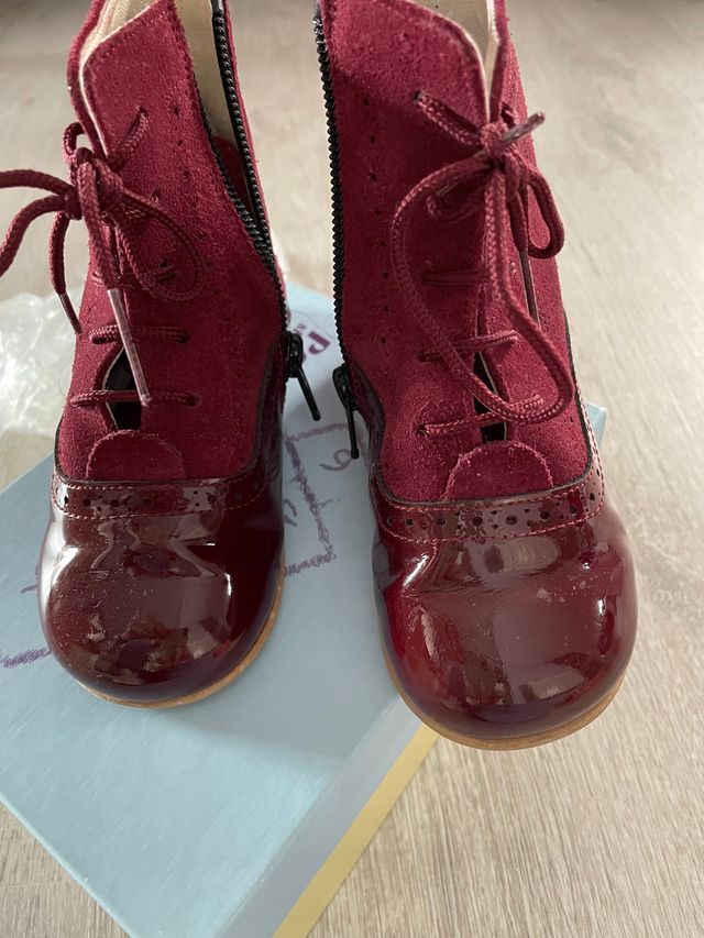 Pascuala granate piel niña talla 24