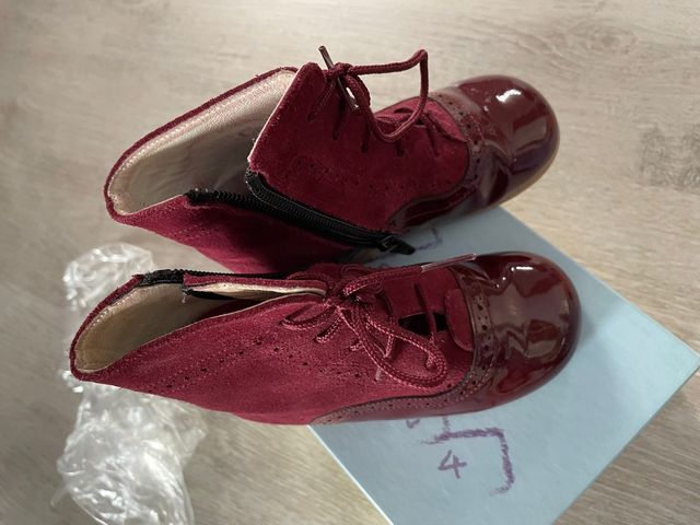 Pascuala granate piel niña talla 24