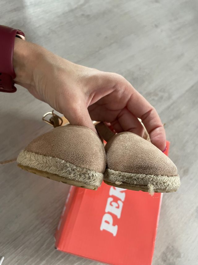 Alpargata niña beige talla 23