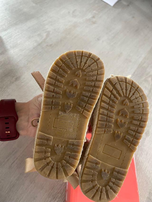 Alpargata niña beige talla 23