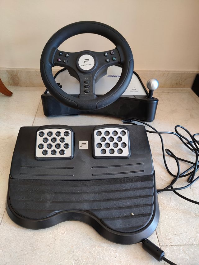 Volante + pedales PlayStation