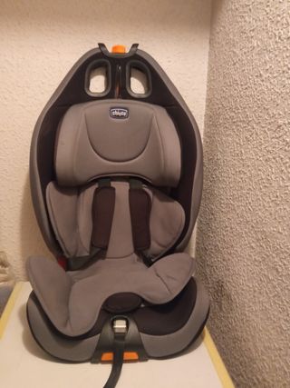 Silla de coche 1/2/3. Chicco. buen estado 