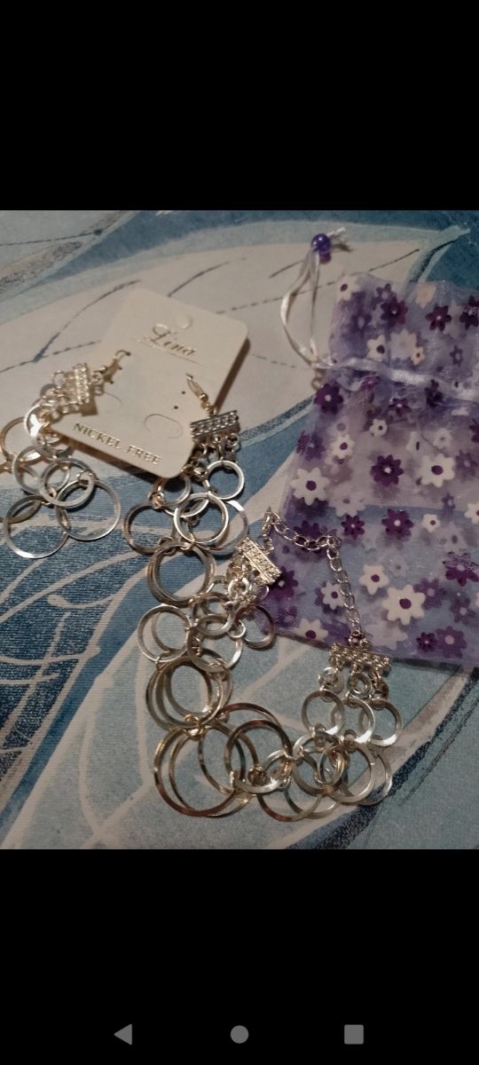 set bigiotteria orecchini e bracciale