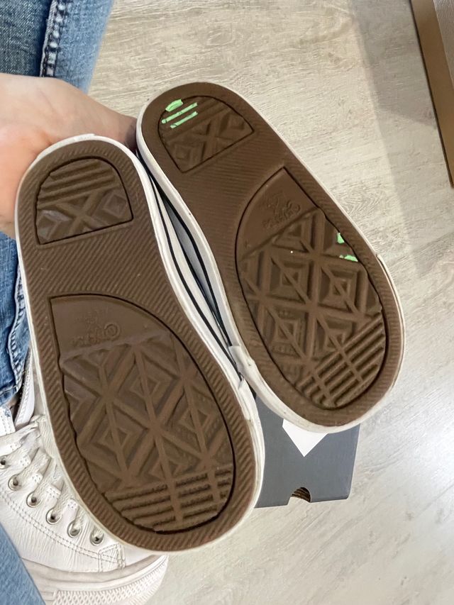 Zapatilla converse niña talla 22 tela