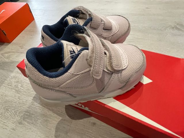 Zapatillas nike niña talla 23,5