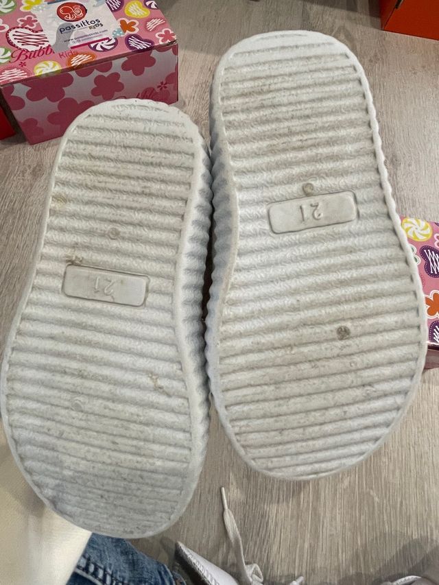 Zapatilla niña lona talla 21
