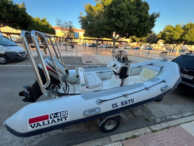 Valiant 400 zodiac Semirrigida Neumatica 
URGE!!!!